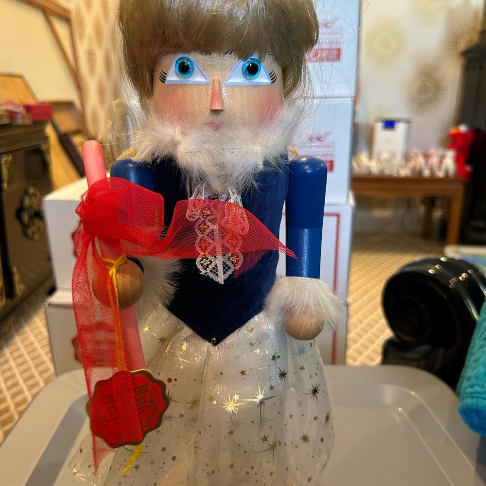 STEINBACH SUGAR PLUM FAIRY NUTCRACKER WITH CANDY CANE